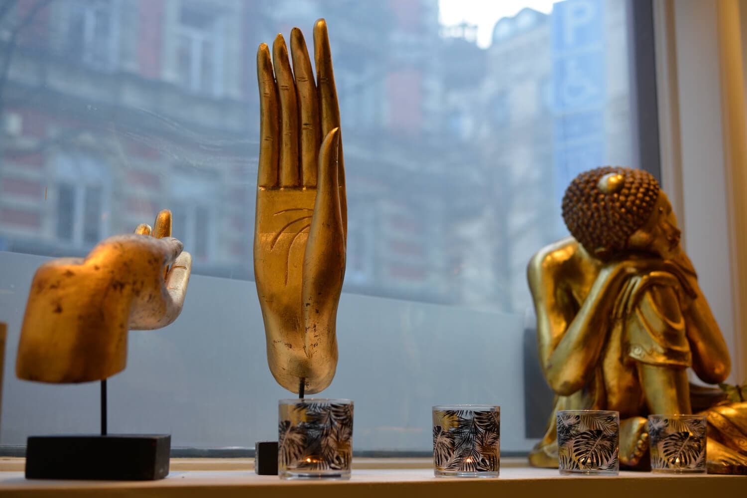 Golden Sabai logotyp