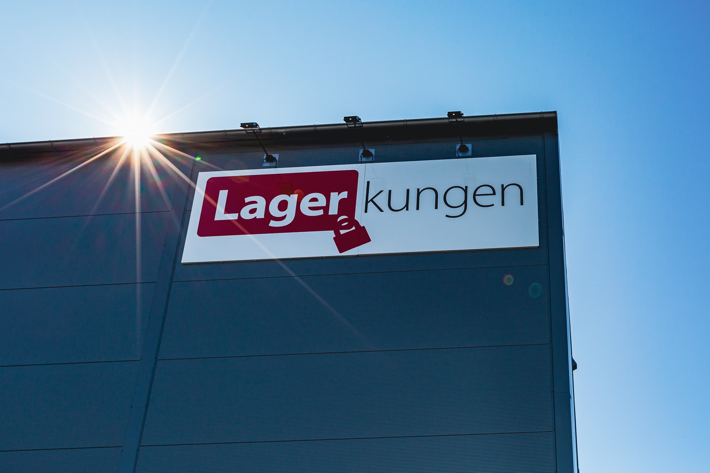 Hyr förråd hos Lagerkungen logotyp