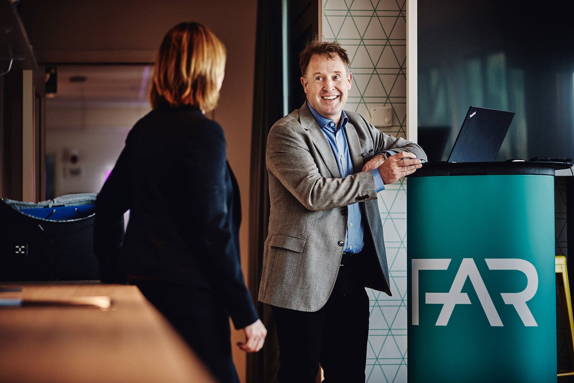FAR logotyp