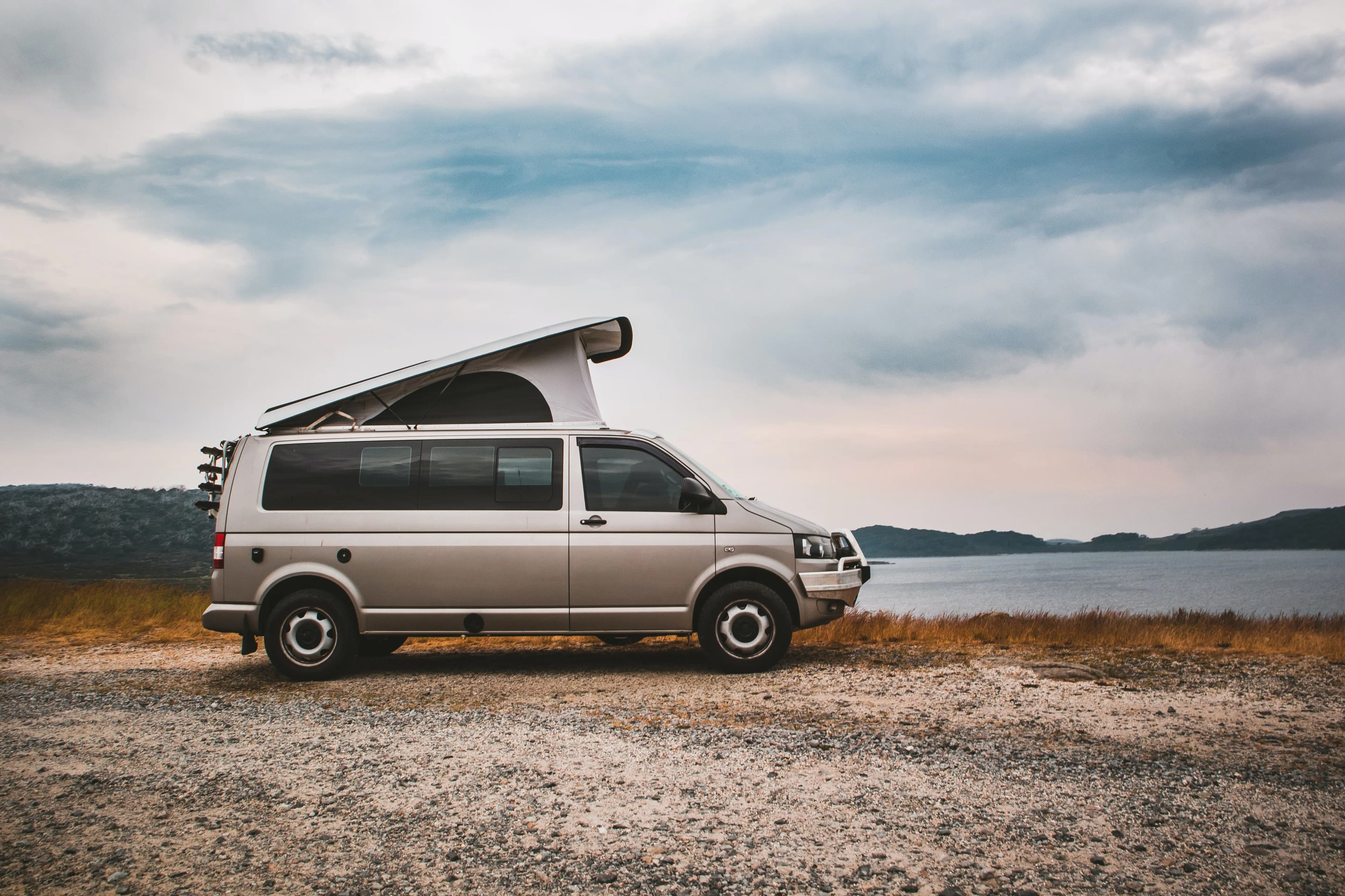 Ljungbergs Motor logotyp